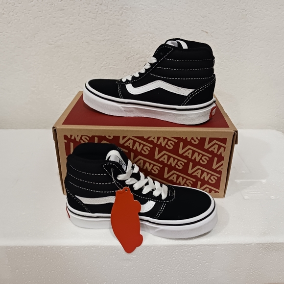 Vans - Picture 4 of 4